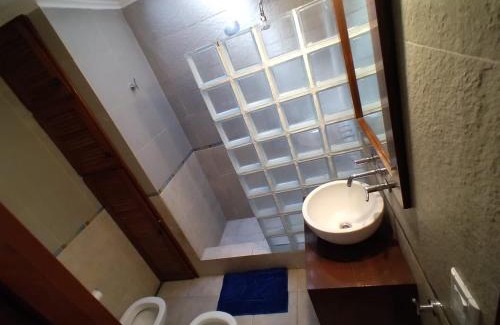 Monte Grande Casa | Cálida Casa - 2 Hab - centro MG -15 min Ezeiza