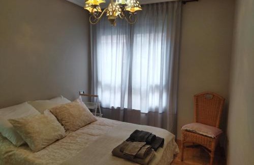 La Corredoria y Ventanielles Apartamento | Céntrico apartamento Oviedo Parking y wifi gratuitos Admite mascotas