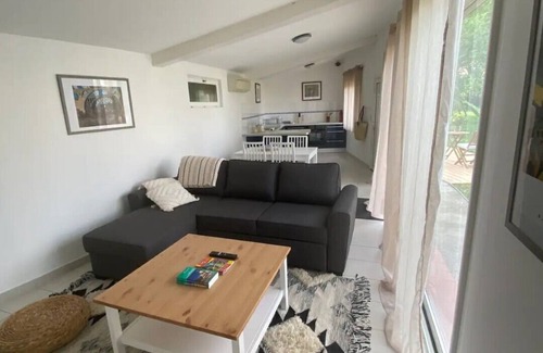 Ceret Cabaña | Céret Cottage With A/C in 2000m² Garden, Heated Pool & Fast Internet in Ceret