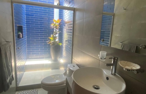 San Luis Potosí Cama Y Desayuno | Amplia habitación con baño privado
