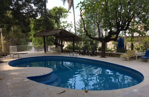 Zona costera de Acapulco Villa | Cómoda y linda casa en Acapulco a pasos de la Diana y de la Playa Condesa.
