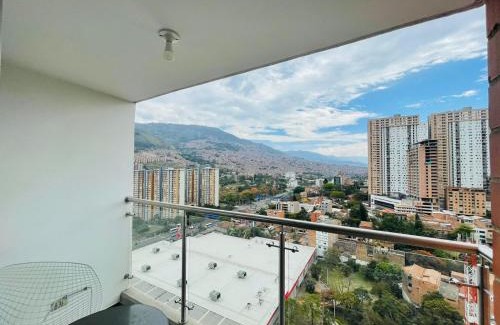 Bello Apartamento | CÓMODO APARTAMENTO CERCA AL METRO LUMINOSO Y MUY AMBPLIO