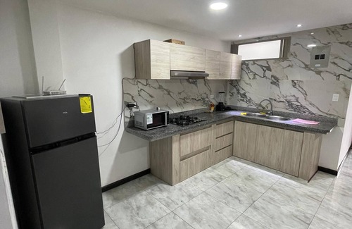 Cuenca Apartamento | Cómodo Apartamento cerca del Aeropuerto