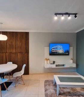San Juan Apartamento | Cómodo departamento con jardín sobre Avenida Libertador