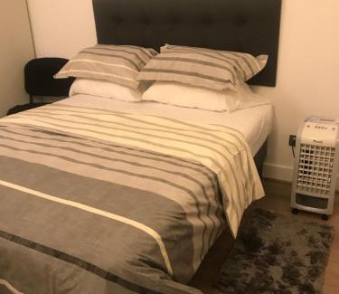 Las Condes Apartamento | Cómodo ,impecable , 4 Mts Clinica las Condes