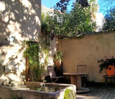 Orange Casa | Côté fontaine