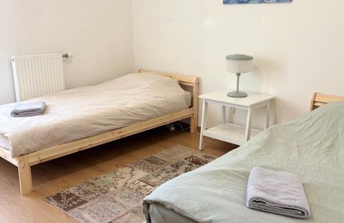 Parilly Apartamento | Côté Parc - appt entier neuf et cosy, parking & au pied du métro à Lyon