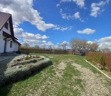 Grumazesti Casa | Căsuța din Deal