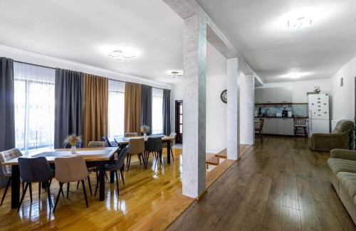 Novaci Casa | Căsuța din Plai