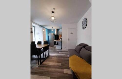 Dol-de-Bretagne Apartamento | "CŒUR de Dol" - Duplex Confortable et Cozy