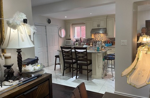 L'Amoreaux Casa | C 50 M Station High-Speed Net Free Parking laundry & cooking Near Pacific Mall