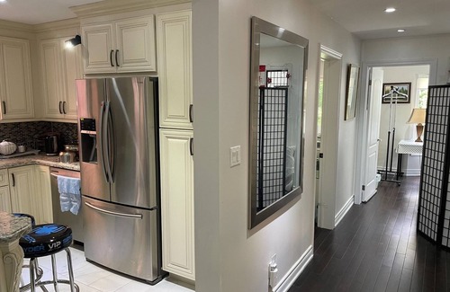 L'Amoreaux Casa | C 50 M Station High-Speed Net Free Parking laundry & cooking Near Pacific Mall