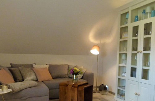 Bunde Apartamento | C + C Huck / High quality holiday apartment. Long-term bookable, inquire about conditions.