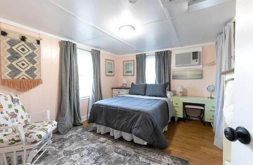 Grand Isle Casa | C'est Bon Across from UTV Entry Point! Sleeps 12!