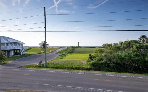 Grand Isle Casa | C'est Bon Across from UTV Entry Point! Sleeps 13!