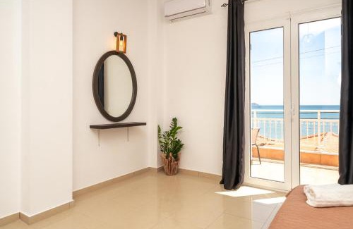 Laganas Apartamento | C'est La Vie Rooms and Suites