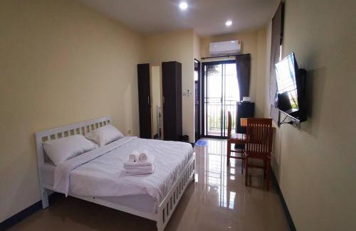 Krathum Baen Apartamento | C Park
