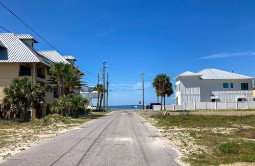 Mexico Beach Casa | C Shucker