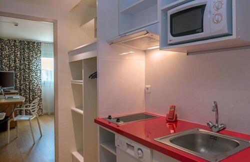Costieres Hotel | C Suites