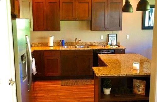 Quincy Casa | C03 Spacious 3BR Townhouse on the Golf Course