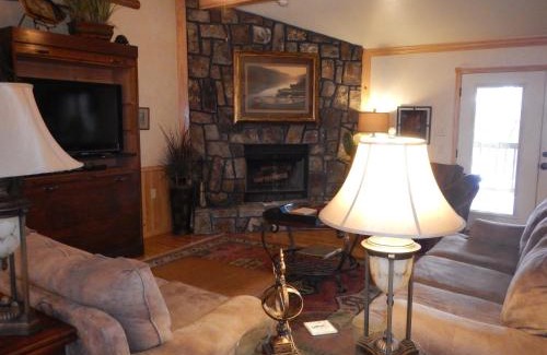 Mount Ida Casa | C20, Three bedroom, three bath log-sided, luxury Harbor North cottage with hot tub cottage