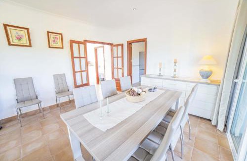 Buger Casa | C340 Son Serra by Mallorca Villa Selection