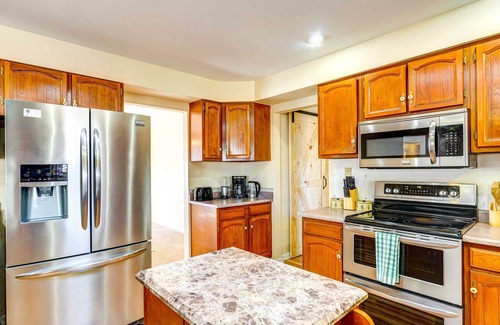 Canon City Casa | Cañon City Vacation Home w/ Gas Grill!