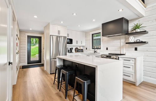 Dysart et al Cabaña | Discover Your Perfect Retreat at The Cedars Haliburton West