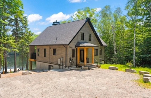 Dysart et al Cabaña | Discover Your Perfect Retreat at The Cedars Haliburton West