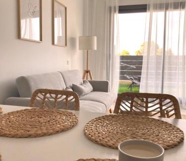 Roques Daurades Apartamento | Ca La Cristina - Apartamento Turístico L'Ametlla de Mar