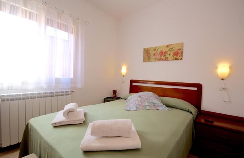 Salas de Pallars Apartamento | Ca La Lluïsa - Holiday Apartment