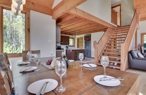 Petite-Riviere-Saint-Francois Cabaña | Chalet de rêve près du Massif