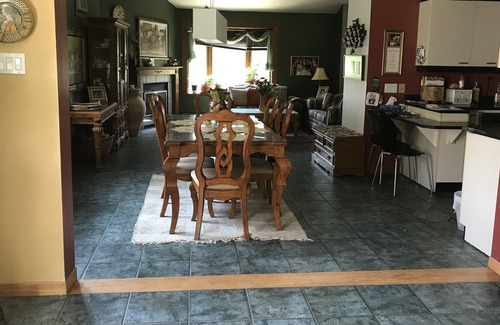 Sainte-Marguerite-du-Lac-Masson Casa | Lakeview Cottage