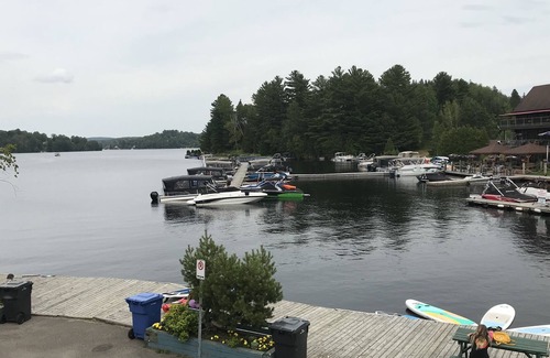 Sainte-Marguerite-du-Lac-Masson Casa | Lakeview Cottage
