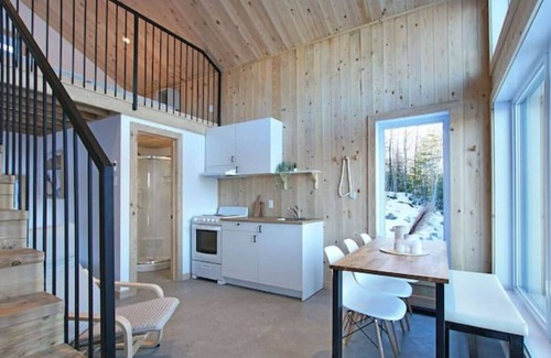Sainte-Marguerite-du-Lac-Masson Cabina | Vrbo Property