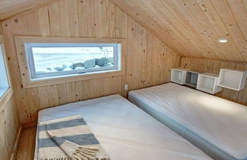 Sainte-Marguerite-du-Lac-Masson Cabina | Vrbo Property
