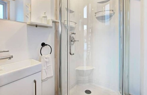 Sainte-Marguerite-du-Lac-Masson Cabina | Vrbo Property