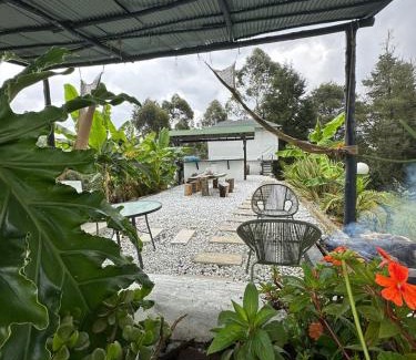 Guarne Casa | Cabaña Blanca Guarne cerca a Metrocable ARVI
