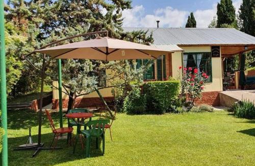 Cacheuta Chalet De Esquí | Cabaña Casa Amarilla
