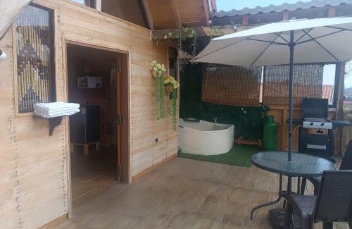 Guarne Casa | Cabaña con Jacuzzi/Zona BBQ y Malla catamarán en Guarne