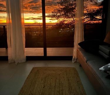 Miramar Casa | Cabaña con piscina y vista al mar