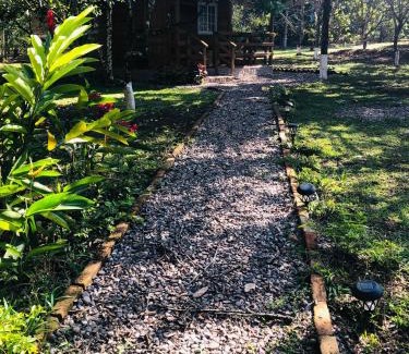 El Eden Cabina | Cabaña de campo en el lago de yojoa