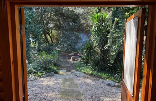 Miengo Cabina | Cabaña de ensueño en el bosque y junto al mar. Ideal pareja ,dos niños y mascota