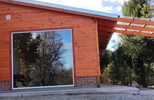 Trevelin Chalet De Esquí | Cabaña El Eden - Peuyamen