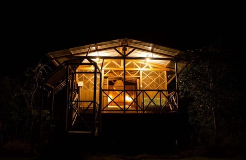 La Macarena Cabina | Cabaña El Nido: confort familiar junto a Caño Cristales + cheff a su disposición