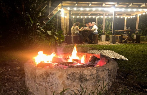 La Macarena Cabina | Cabaña El Nido: family comfort next to Caño Cristales + chef at your disposal.