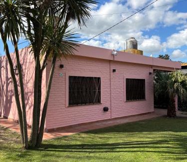 Chascomús Cabina | Cabaña El Solcito, con parque y pileta compartida