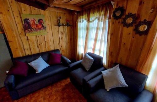 Copey Chalet De Esquí | Cabaña Emperador – The place for QUETZALS lovers!