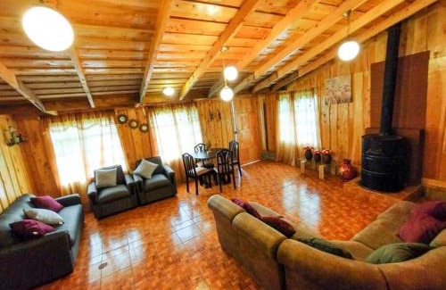 Copey Chalet De Esquí | Cabaña Emperador – The place for QUETZALS lovers!