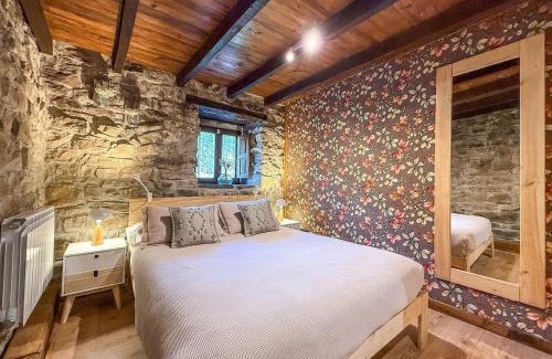 Vega de Pas Casa | Cabaña La Gurueba, frente rio y cascada